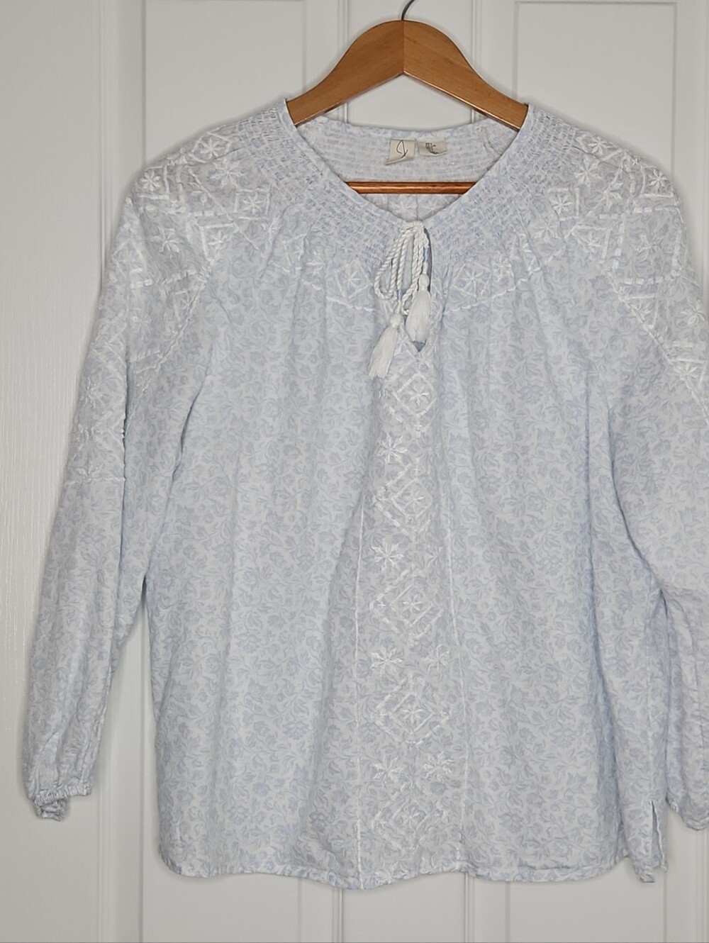 Joie Linen Blend Blue White Embroidered Top Smocked Peasant Bohemian Size LARGE
